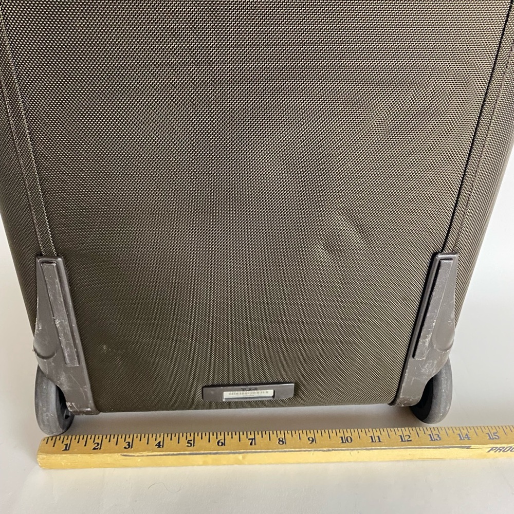 TUMI Alpha 2 Carry - On Expandable Suitcase 21” 2-Wheel Brown 22020ES2. - Picture 16 of 16